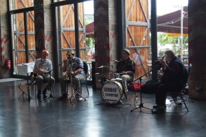 Foot stomping brunch entertainment from the Sunday Stompers.