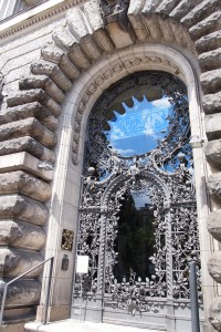 A beautiful door, more my style of architecture.